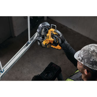 Mynd af DEWALT 18V XR Bandsög ATOMIC - Stök vél í TSTAK tösku