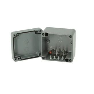 Mynd af Box ál grátt IP67 82x77x57mm